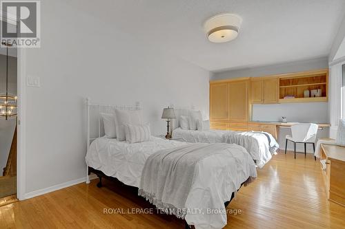 33 Okanagan Drive, Ottawa, ON - Indoor Photo Showing Bedroom