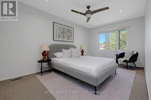 33 Okanagan Drive, Ottawa, ON - Indoor Photo Showing Bedroom
