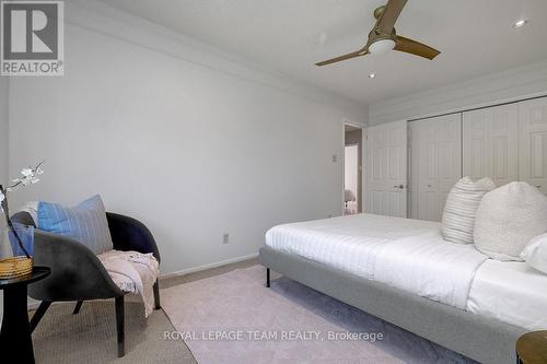 33 Okanagan Drive, Ottawa, ON - Indoor Photo Showing Bedroom
