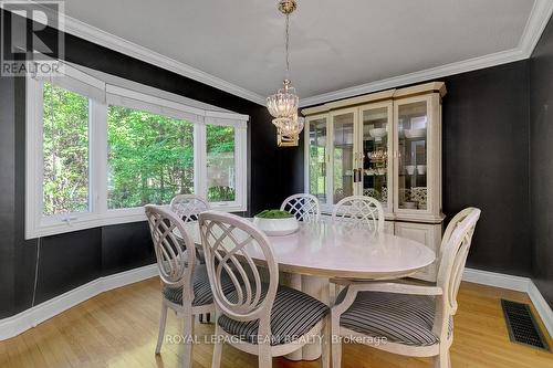 33 Okanagan Drive, Ottawa, ON - Indoor Photo Showing Dining Room