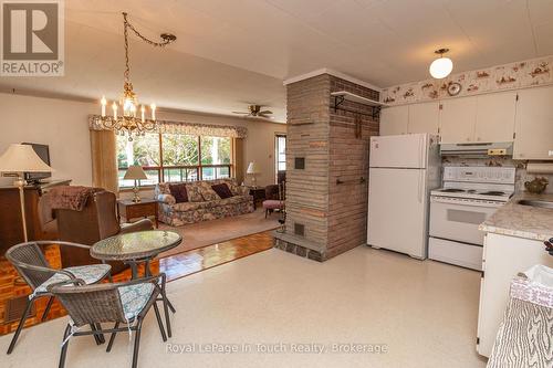 22 Glendale Road, Tiny, ON - Indoor Photo Showing Kitchen