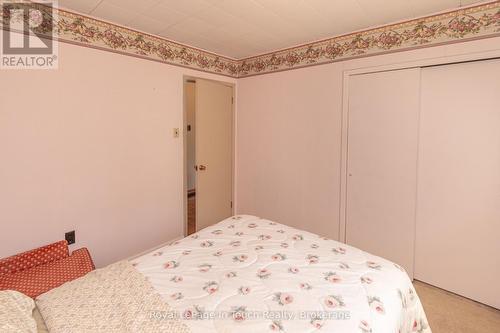 22 Glendale Road, Tiny, ON - Indoor Photo Showing Bedroom