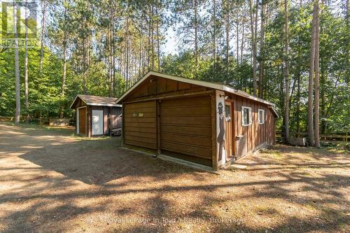 22 Glendale Road, Tiny, ON - Outdoor
