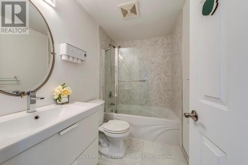 3390 Chartrand Crescent, Mississauga, ON - Indoor Photo Showing Bathroom