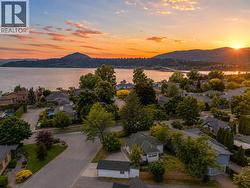 1967 Abbott Street Kelowna, BC V1Y 1B8