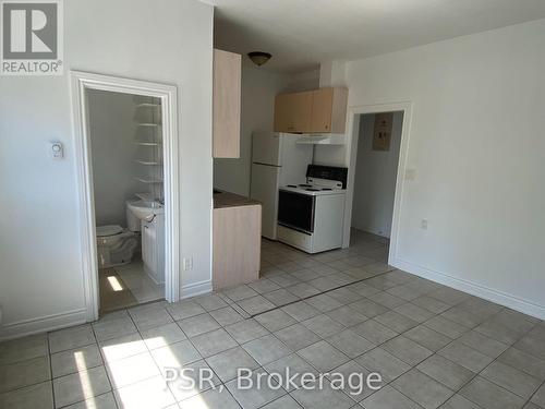 2 - 3110 LAKE SHORE BOULEVARD W , Toronto, Ontario M8V 1L2 2