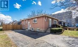 MAIN - 67 SEVEN OAKS DRIVE Hamilton, ON L9A 4E3