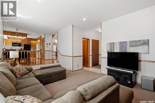 2447 Swayze Crescent, Regina, SK - Indoor Photo Showing Living Room