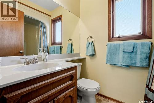 2447 Swayze Crescent, Regina, SK - Indoor Photo Showing Bathroom