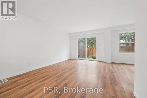 25 Queenston Drive, Kitchener, ON - Indoor
