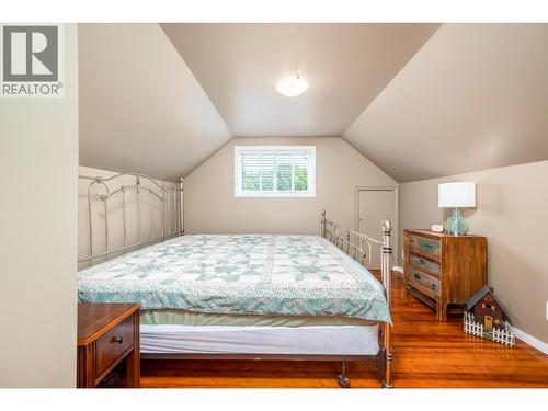 6934 Highway 6, Coldstream, BC - Indoor Photo Showing Bedroom