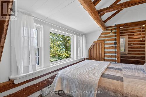 83 Beach Road, Tiny, ON - Indoor Photo Showing Bedroom