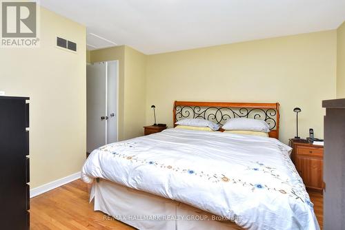 32 Arundel Avenue, Ottawa, ON - Indoor Photo Showing Bedroom
