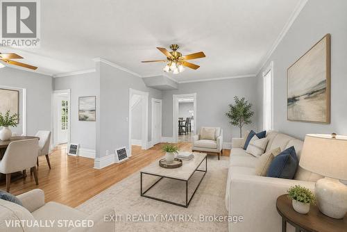 3198 138 Highway, North Stormont, ON - Indoor Photo Showing Living Room