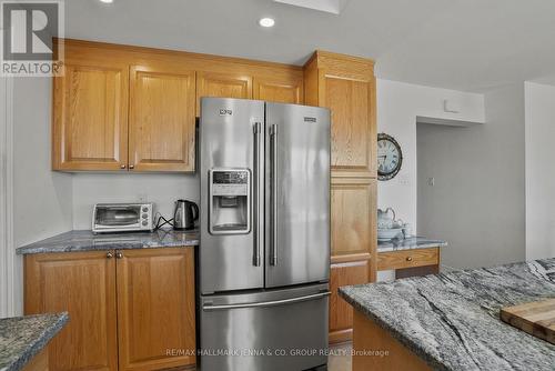 43 Elke Drive, Ottawa, ON - Indoor Photo Showing Kitchen