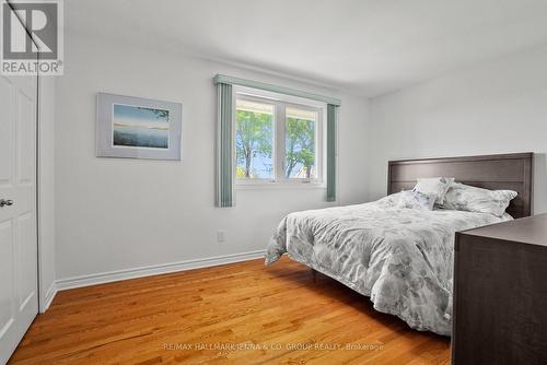 43 Elke Drive, Ottawa, ON - Indoor Photo Showing Bedroom