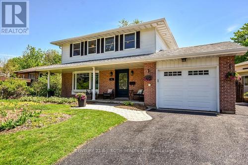 21 BELCOURT AVENUE  Barrie, ON L4M 4E2