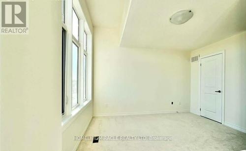 432 Okanagan Path, Oshawa, ON - Indoor Photo Showing Other Room