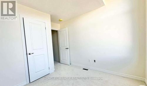 432 Okanagan Path, Oshawa, ON - Indoor Photo Showing Other Room