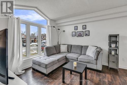 1280 Forest Street, Innisfil, ON - Indoor Photo Showing Living Room