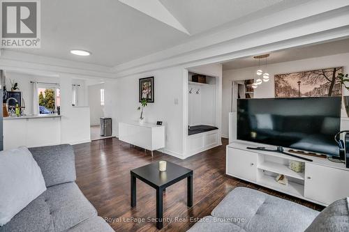 1280 Forest Street, Innisfil, ON - Indoor Photo Showing Living Room