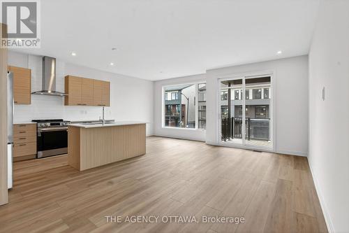 3061 Showcase Crescent, Ottawa, ON - Indoor Photo Showing Kitchen