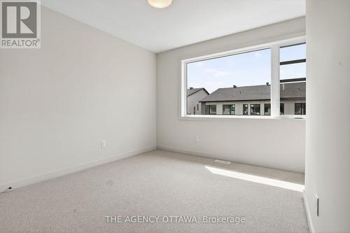 3061 Showcase Crescent, Ottawa, ON - Indoor Photo Showing Other Room