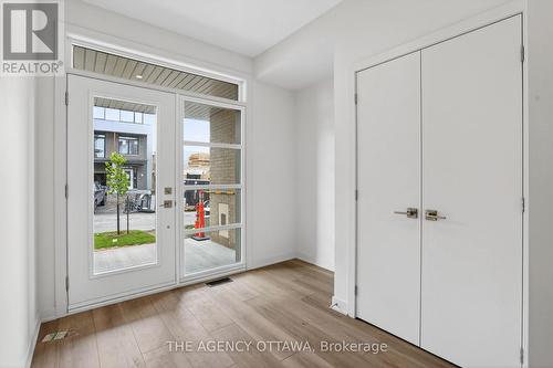 3061 Showcase Crescent, Ottawa, ON - Indoor Photo Showing Other Room
