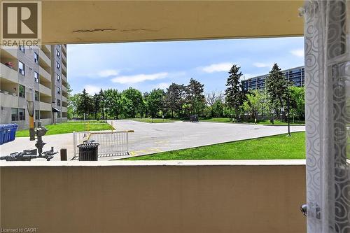 700 Dynes Road Unit# 101, Burlington, ON - Outdoor