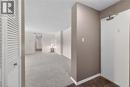 700 Dynes Road Unit# 101, Burlington, ON - Indoor Photo Showing Other Room