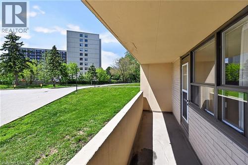700 Dynes Road Unit# 101, Burlington, ON - Outdoor With Balcony
