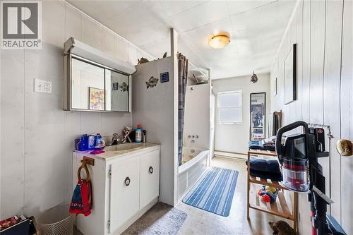 394 Palmerston Street South, Sarnia, ON - Indoor