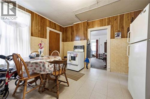 394 Palmerston Street South, Sarnia, ON - Indoor