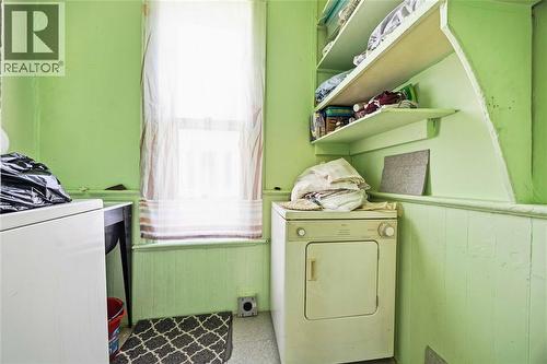 394 Palmerston Street South, Sarnia, ON - Indoor Photo Showing Laundry Room