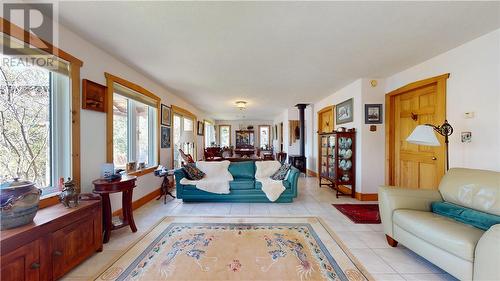 80 Steven Street, Gore Bay, ON - Indoor Photo Showing Living Room
