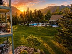 201-4765 Forsters Landing Road  Radium Hot Springs, BC V0A 1M0