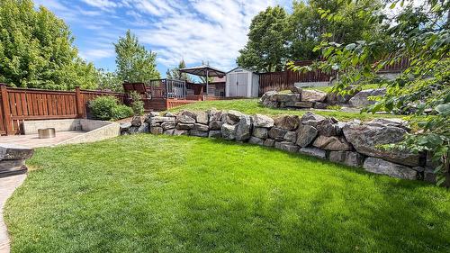 1608 1St Avenue, Cranbrook, BC - Outdoor With Backyard