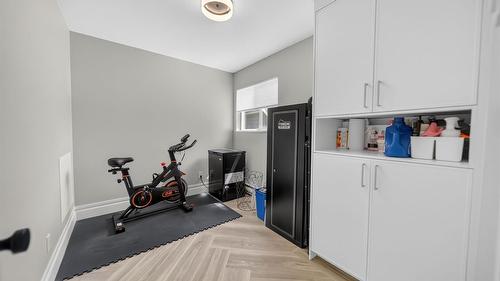208-1004 23Rd Avenue, Cranbrook, BC - Indoor Photo Showing Gym Room