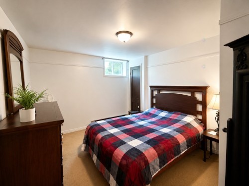 Chambre à coucher principale - 456 Rue Brown, Mont-Tremblant, QC - Indoor Photo Showing Bedroom