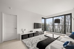 Salon - 