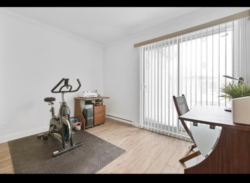 Bedroom - 9302 Rue Riverin, Brossard, QC - Indoor Photo Showing Gym Room
