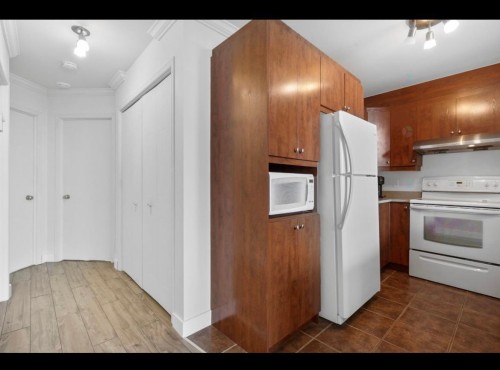 Overall view - 9302 Rue Riverin, Brossard, QC - Indoor Photo Showing Kitchen