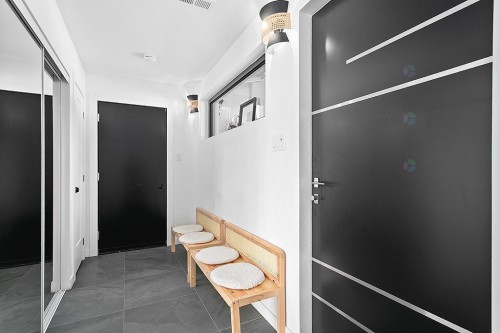 Hall d'entrée/Vestibule - 94 Av. Palmer, Otter Lake, QC - Indoor Photo Showing Other Room