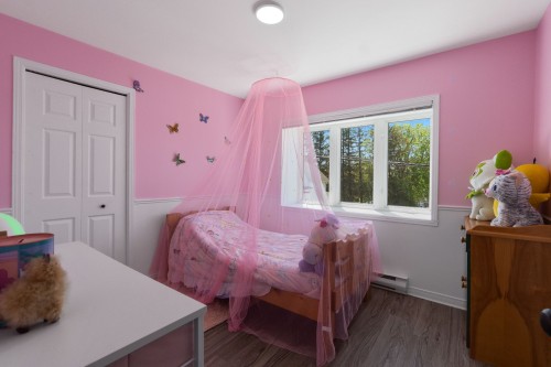 Bedroom - 22 2E Avenue, Windsor, QC - Indoor Photo Showing Bedroom