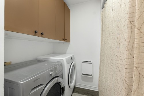 Bathroom - 22 2E Avenue, Windsor, QC - Indoor Photo Showing Laundry Room