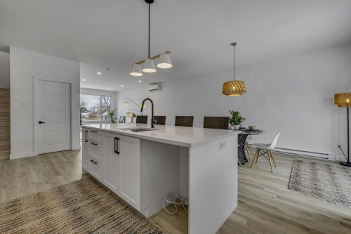 Cuisine - 1058 Rue Gabriel-Dumont, Québec (Sainte-Foy/Sillery/Cap-Rouge), QC - Indoor Photo Showing Kitchen With Upgraded Kitchen