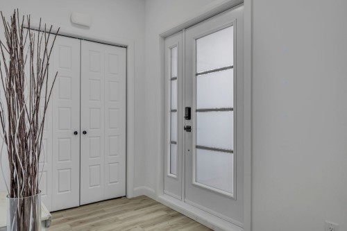 Hall d'entrée/Vestibule - 1058 Rue Gabriel-Dumont, Québec (Sainte-Foy/Sillery/Cap-Rouge), QC - Indoor Photo Showing Other Room
