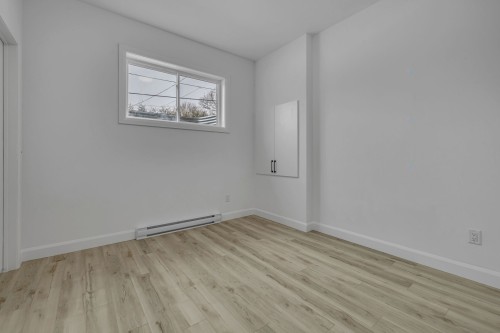 Chambre à coucher - 1060 Rue Gabriel-Dumont, Québec (Sainte-Foy/Sillery/Cap-Rouge), QC - Indoor Photo Showing Other Room