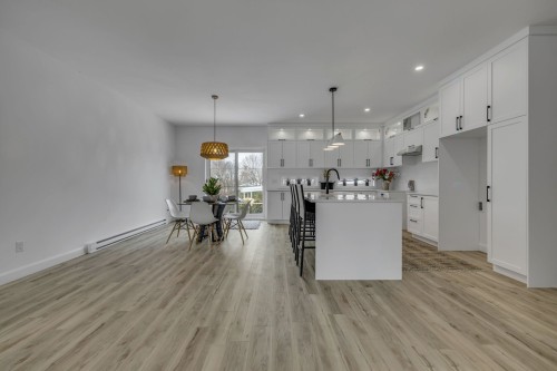 Salle à manger - 1060 Rue Gabriel-Dumont, Québec (Sainte-Foy/Sillery/Cap-Rouge), QC - Indoor Photo Showing Kitchen