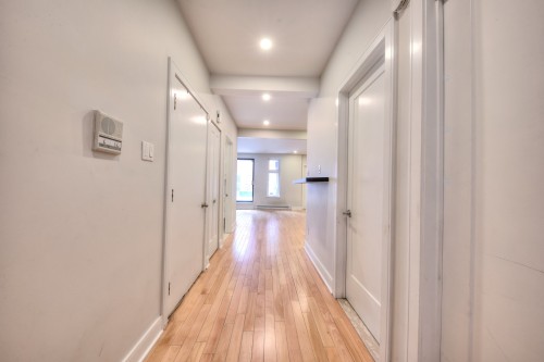 Corridor - 2007 Av. Du Mont-Royal E., Montréal (Le Plateau-Mont-Royal), QC - Indoor Photo Showing Other Room